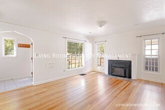 5026 N Commercial Ave in Portland, OR - Building Photo - Building Photo