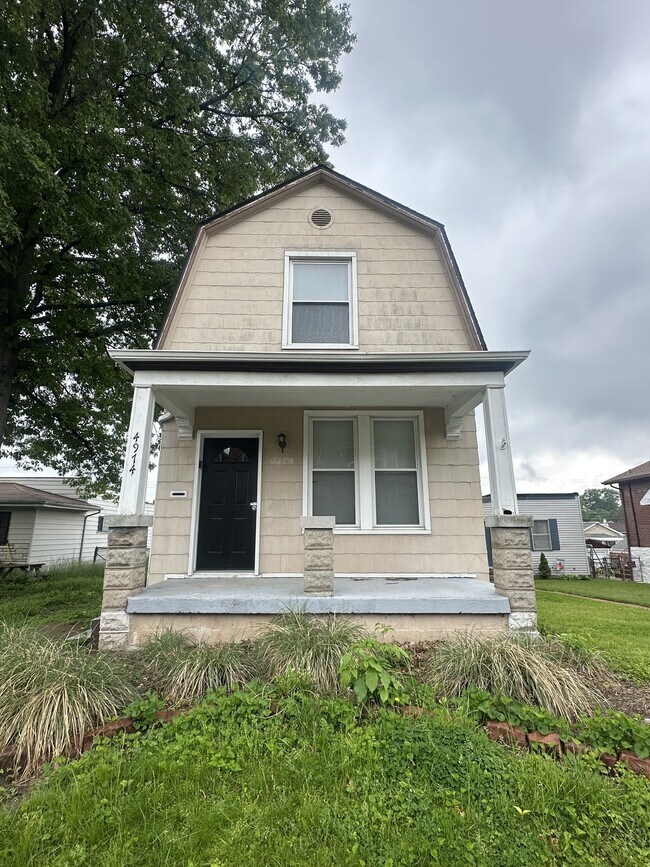 property at 4974 Quincy St