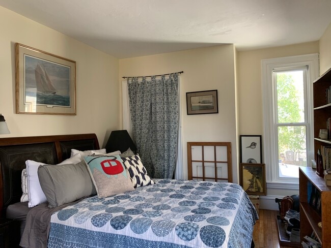 5 Day St, Unit 2 in Cambridge, MA - Building Photo - Building Photo