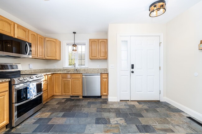 37 Alden St in Hartford, CT - Building Photo - Building Photo