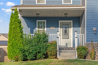 1184 Elizabeth Ln in Clarksville, TN - Building Photo - Building Photo