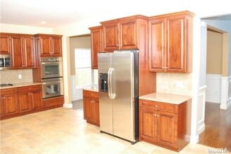 2558 Columbus Ave in North Bellmore, NY - Building Photo - Building Photo
