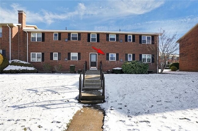 70 Carroll Ave in Newport, RI - Foto de edificio - Building Photo