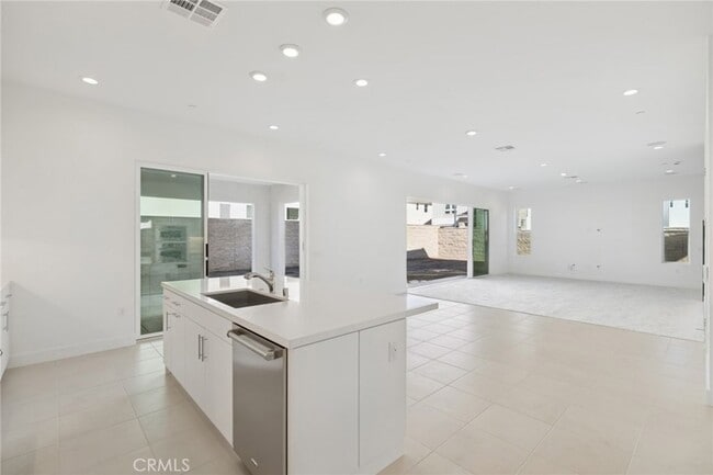 151 Paddlewheel in Lake Forest, CA - Building Photo - Building Photo