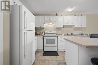 162 Diana Dr in Orillia, ON - Building Photo - Building Photo