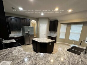 226 Brookdale Dr in Midlothian, TX - Foto de edificio - Building Photo