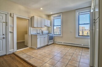 377 Palisade Ave in Jersey City, NJ - Building Photo - Building Photo