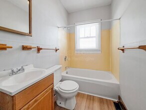 2733 Chase Ct in Louisville, KY - Building Photo - Building Photo