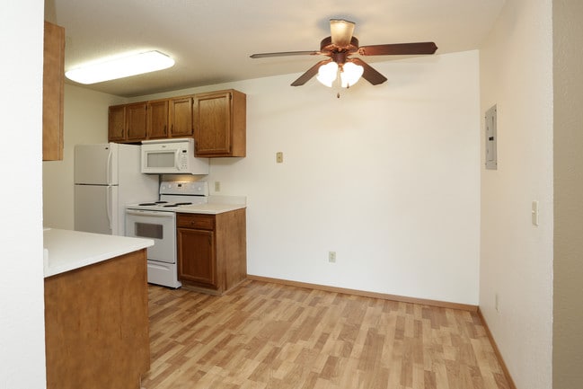 Bridgewood Estates in Sioux Falls, SD - Foto de edificio - Interior Photo