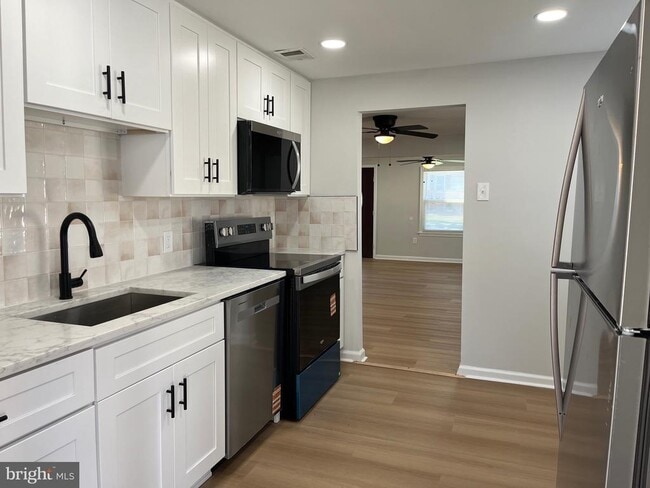 402 Maple Ave in Wilmington, DE - Building Photo - Building Photo