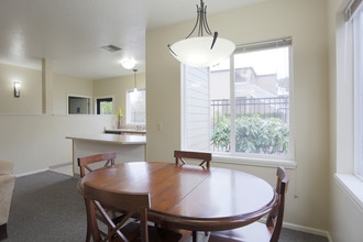 Briar Ridge Apartments in Corvallis, OR - Building Photo - Interior Photo