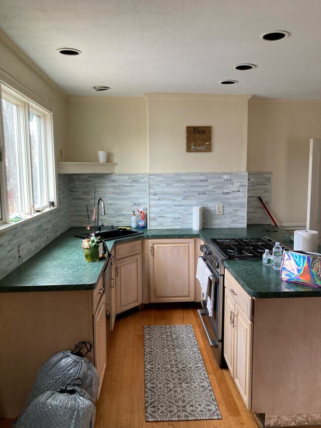 716 Franklin St, Unit 1 in Melrose, MA - Building Photo - Building Photo