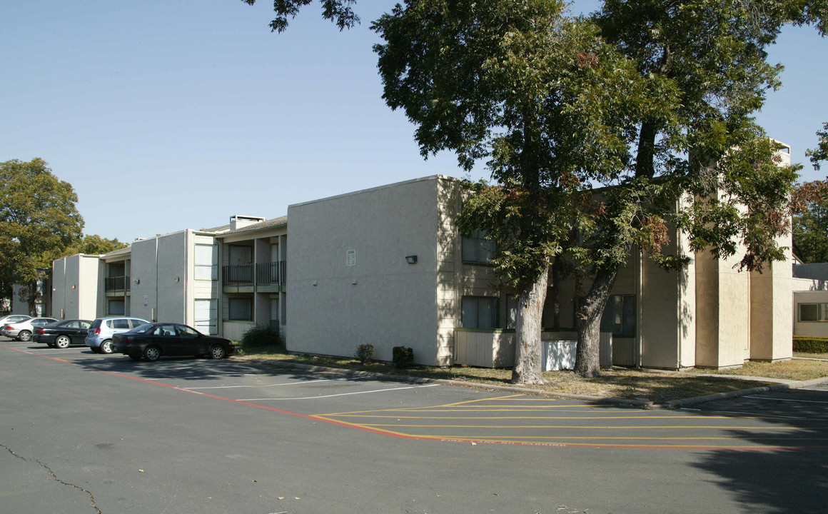 Horizon East Apartments in Dallas, TX - Building Photo