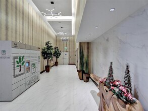 2960 NE 207th St, Unit 08 in Aventura, FL - Building Photo - Building Photo