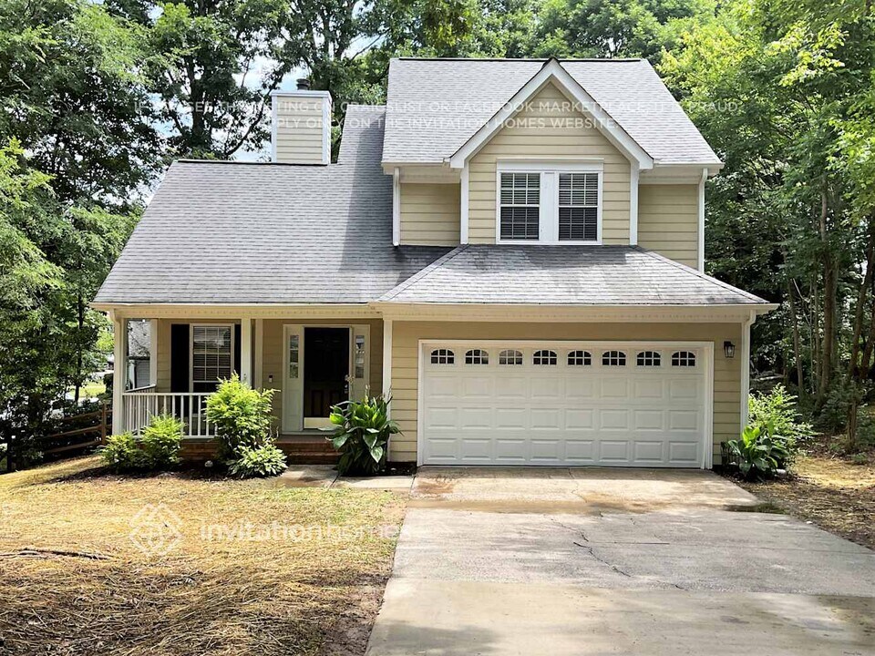 7500 Little Fox Ln in Charlotte, NC - Building Photo