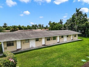 14980 NE 5th Ct-Unit -3 in Miami, FL - Building Photo - Building Photo