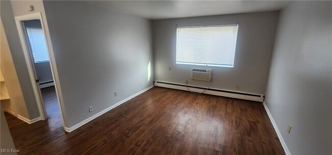 12810 Detroit Ave in Lakewood, OH - Building Photo - Building Photo