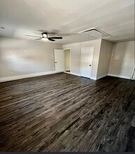 2810 Diamond Fld in San Antonio, TX - Building Photo - Building Photo