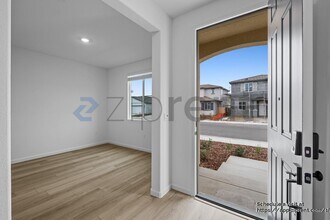 2494 Zellerbach St in Manteca, CA - Building Photo - Building Photo