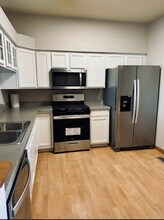 709 Blossom Ct in Naperville, IL - Building Photo - Building Photo