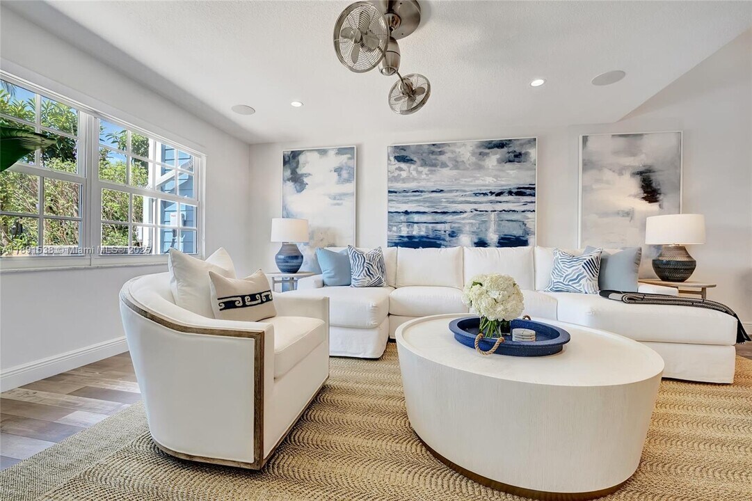 203 Ocean Dunes Cir in Jupiter, FL - Building Photo