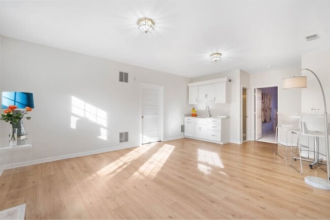 47516 Anchorage Cir in Sterling, VA - Building Photo - Building Photo