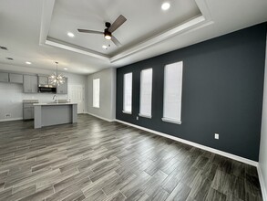 3924 Las Vistas Ln, Unit 6 in Weslaco, TX - Foto de edificio - Building Photo