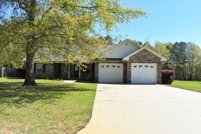 property at 2470 Navigator Cir