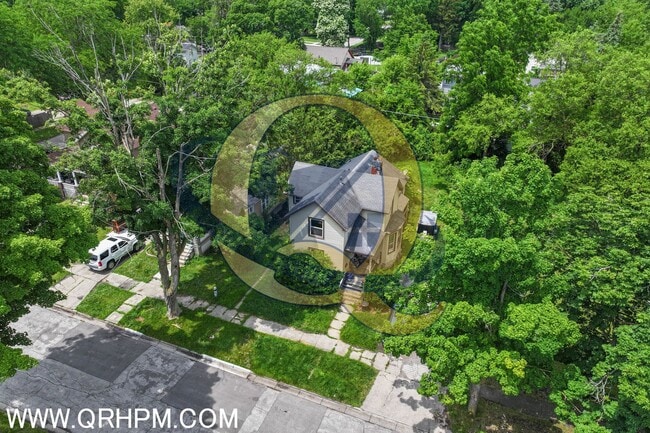 property at 613 N Granger St