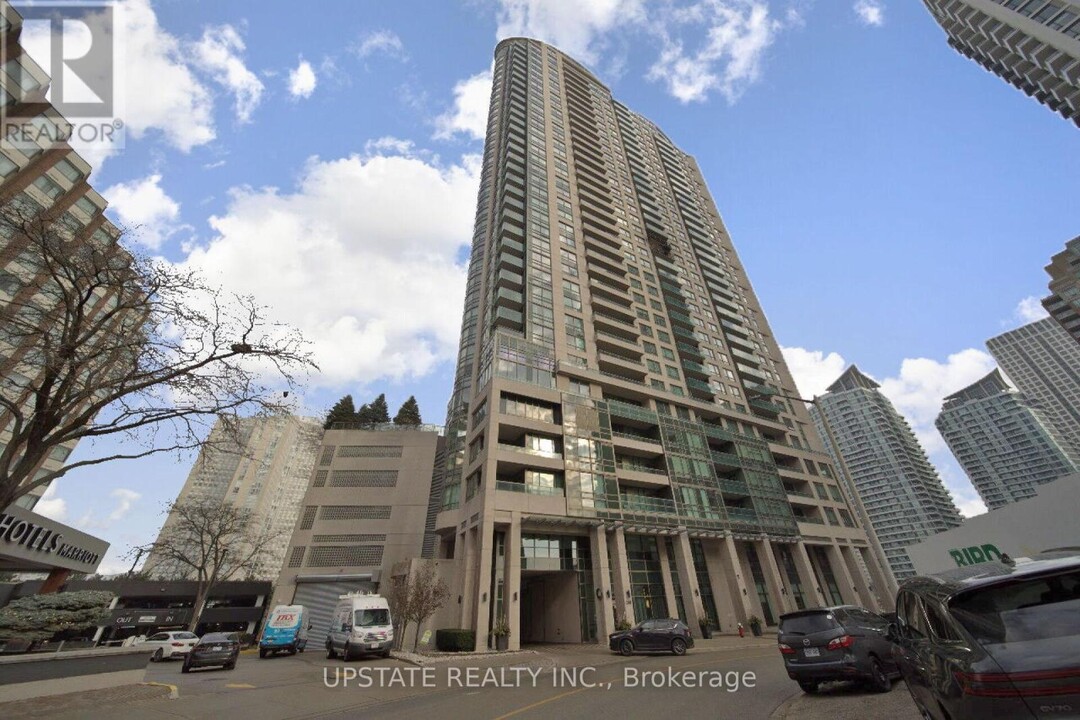 208-1208 Enfield Pl in Mississauga, ON - Building Photo