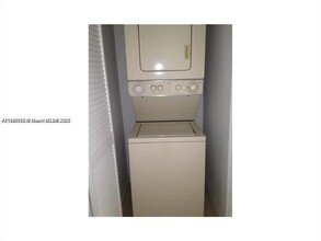 3660 N 56th Ave in Hollywood, FL - Building Photo - Building Photo