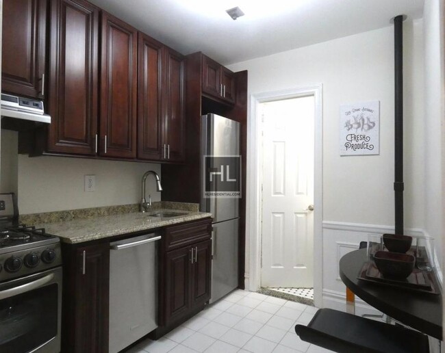 property at 211 E 88th St