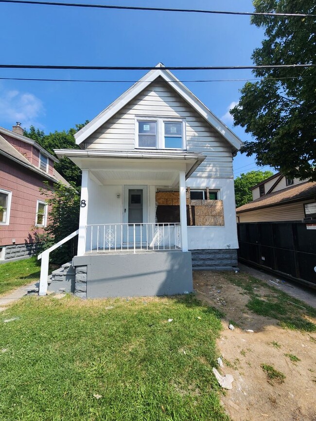 property at 8 Elsdon St