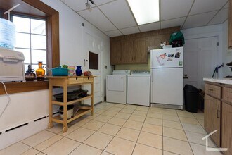 26 Mapleton St, Unit 1 in Boston, MA - Foto de edificio - Building Photo