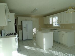 23 Thorne Berry Dr in Hampton, GA - Building Photo - Building Photo