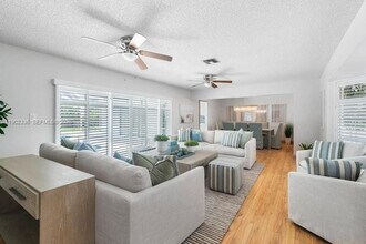 1500 NW 45th St in Pompano Beach, FL - Foto de edificio - Building Photo