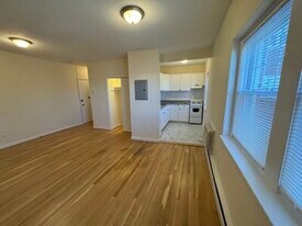 2016 Commonwealth Ave, Unit 2 in Boston, MA - Building Photo