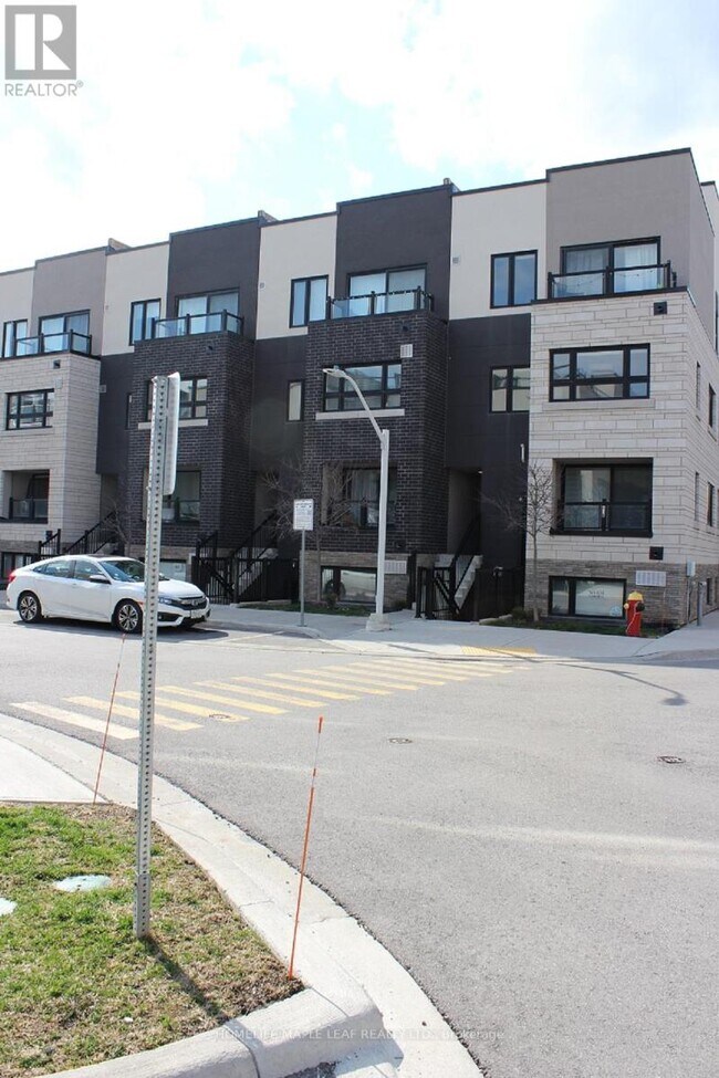1133-1133 Cooke Blvd. in Burlington, ON - Building Photo - Building Photo