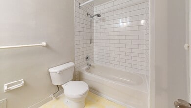 40 Mcgee Ave in Kitchener, ON - Building Photo - Building Photo