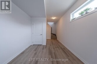 461 Blackburn Dr in Brantford, ON - Building Photo - Building Photo