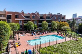 101 Lombard St in San Francisco, CA - Building Photo - Building Photo
