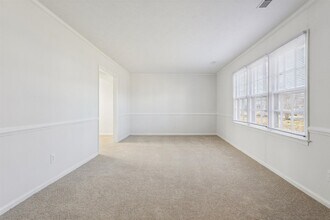 115 Wreck Shoal Dr in Newport News, VA - Building Photo - Building Photo