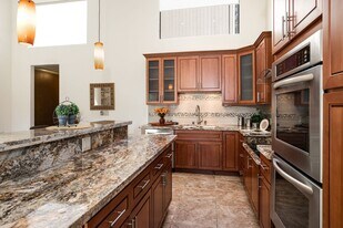 5400 Mountain Blvd in Oakland, CA - Building Photo