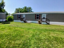 34 Bel-Aire Dr in Madison, WI - Building Photo