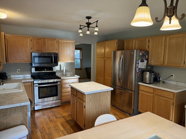 property at 16842 Hanover Ln
