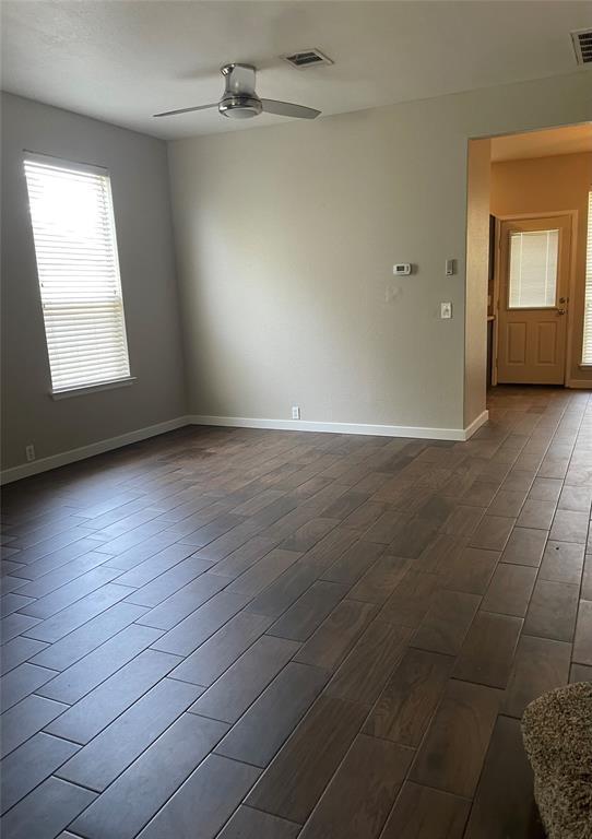 18713 Golden Eagle Way in Elgin, TX - Foto de edificio - Building Photo