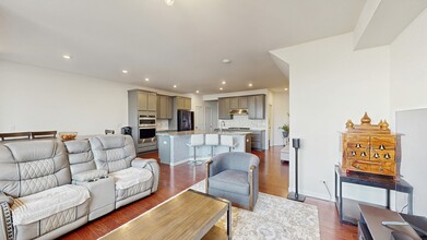 527 Watercress Dr in Aurora, IL - Foto de edificio - Building Photo