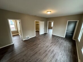 2165 S 20th St in Milwaukee, WI - Building Photo - Building Photo