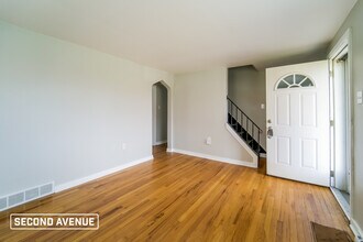 128 Bellwood Dr in Munhall, PA - Foto de edificio - Building Photo