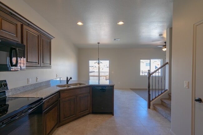 370 W Buena Vista Blvd in Washington, UT - Building Photo - Building Photo